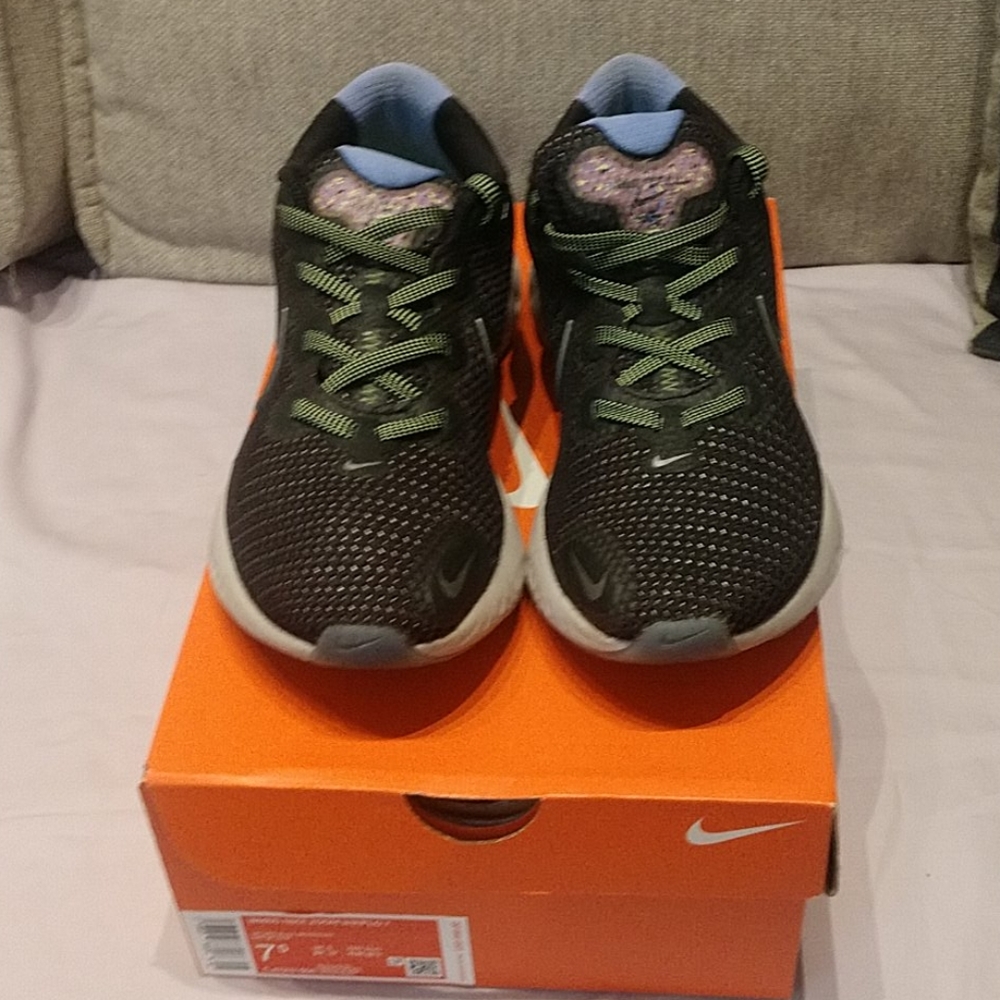 Nike Renew Running Shoes Special Edition Black